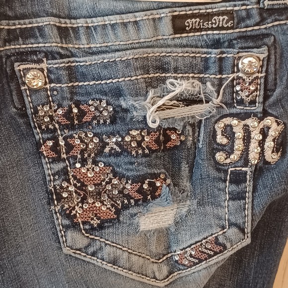 Miss Me Jeans, Size 28, Distressed, Bedazzled, Mid-Rise, 28W x 29L - Picture 4 of 12